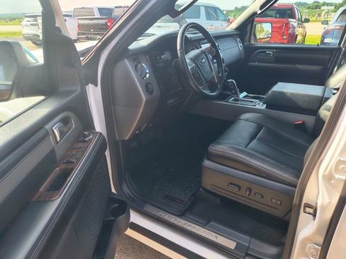 Used 2017 Ford Expedition EL Platinum AWD/4WD image 9