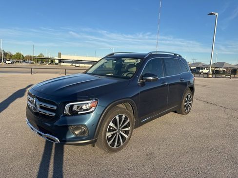 Used 2023 Mercedes-Benz GLB 250 4MATIC image 1