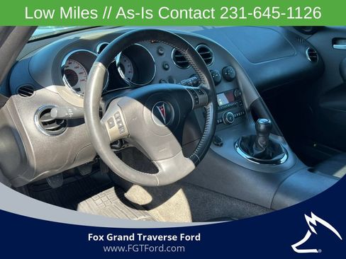 Used 2006 Pontiac Solstice Convertible w/ Premium Package RWD image 14