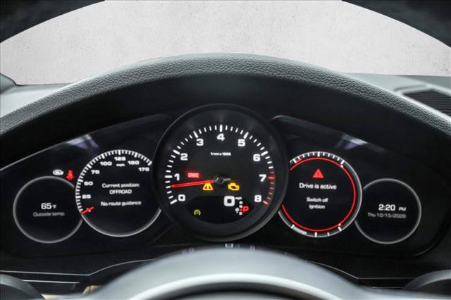 Used 2020 Porsche Cayenne AWD/4WD image 15