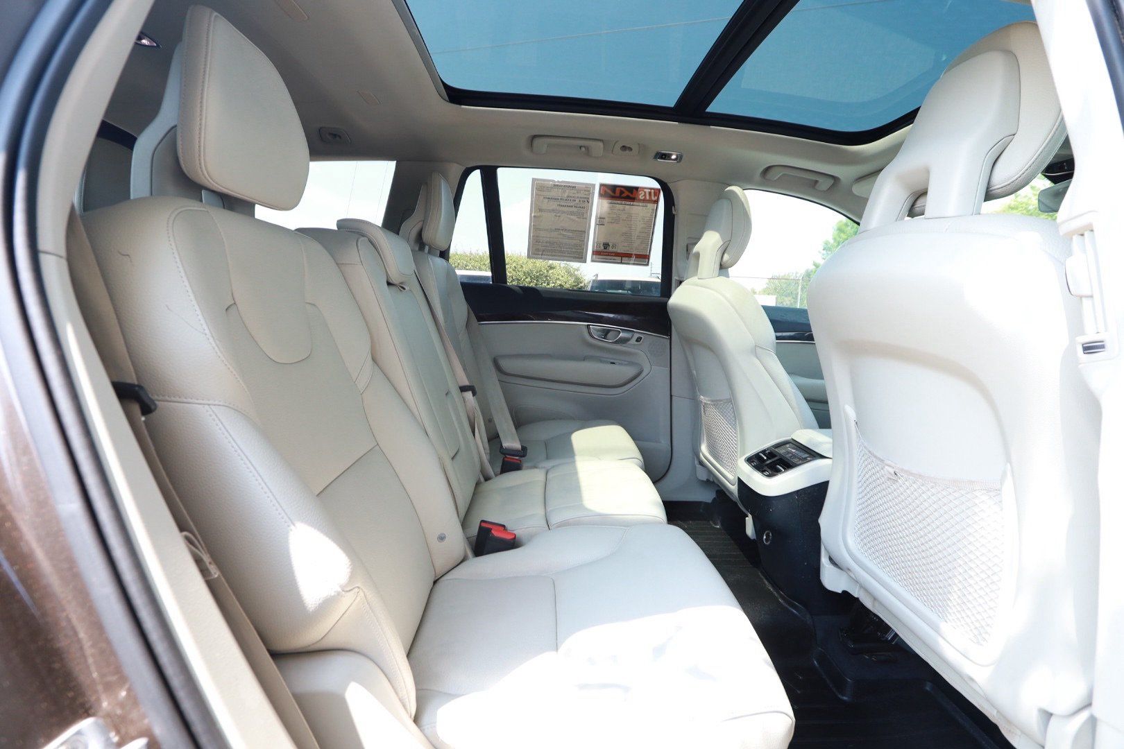 Used 2017 Volvo XC90 T6 Momentum w/ Vision Package AWD/4WD image 28