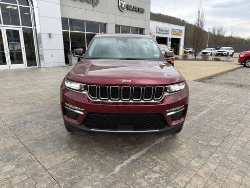 Used 2023 Jeep Grand Cherokee Limited image 3