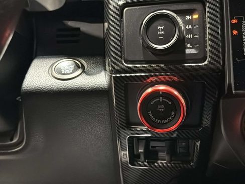 Used 2019 Ford F150 Raptor w/ Equipment Group 802A Luxury AWD/4WD image 31