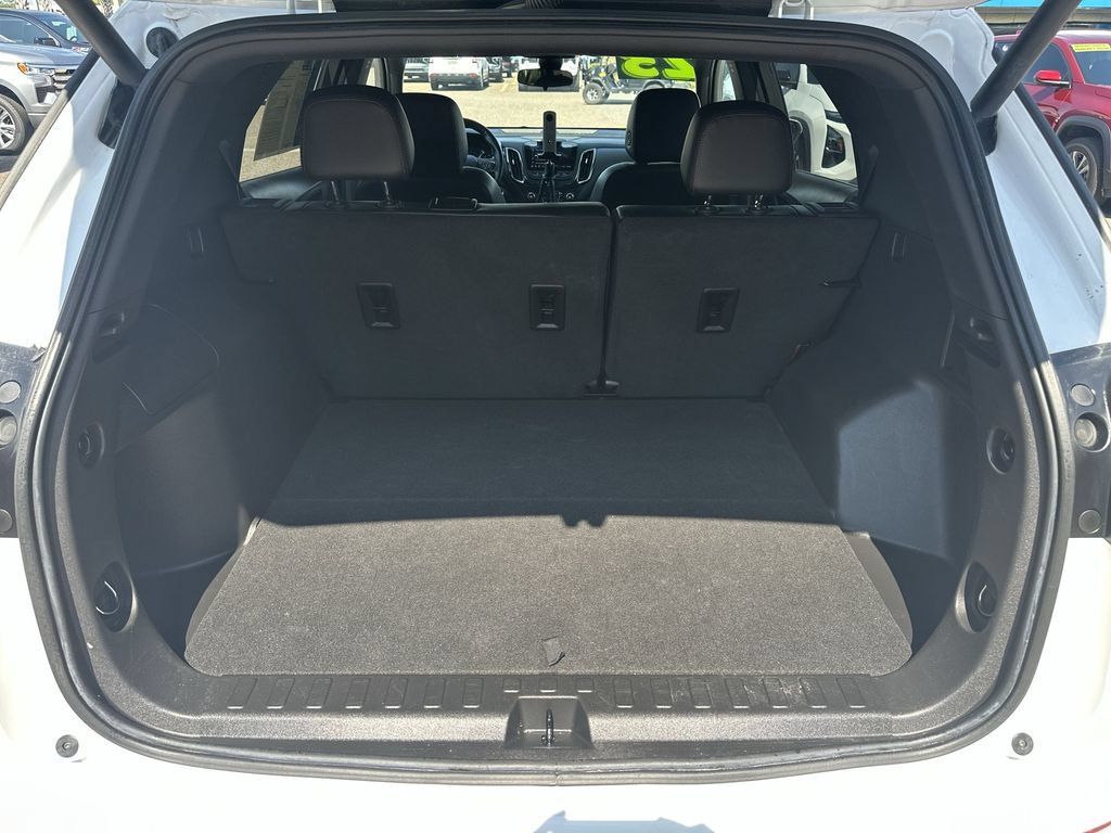 Used 2023 Chevrolet Equinox RS w/ RS Leather Package FWD image 25