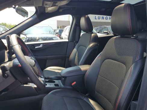 Used 2023 Ford Escape ST-Line w/ Tech Pack #1 AWD/4WD image 8