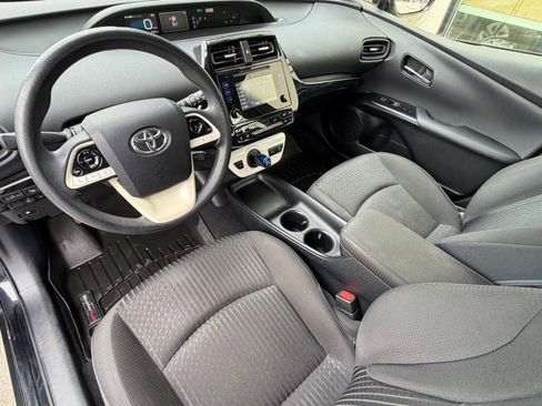 Used 2018 Toyota Prius Two w/ Prius Two Safety Plus Package image 8