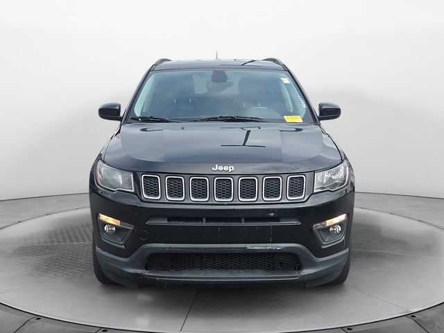 Used 2018 Jeep Compass Latitude w/ Popular Equipment Group AWD/4WD image 8
