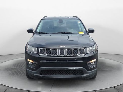 Used 2018 Jeep Compass Latitude w/ Popular Equipment Group AWD/4WD image 8