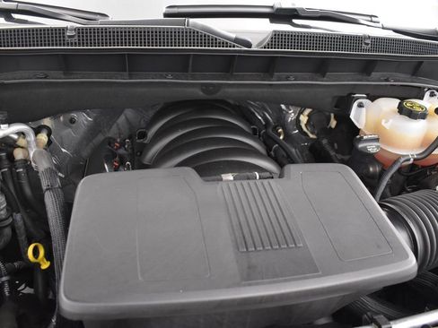 Used 2023 Chevrolet Suburban RST w/ Sport Performance Package AWD/4WD image 16