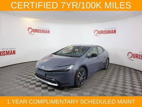 Used 2025 Toyota Prius XLE AWD/4WD image 3