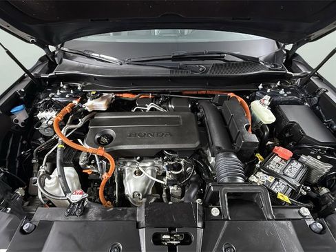 Used 2025 Honda CR-V Sport image 35