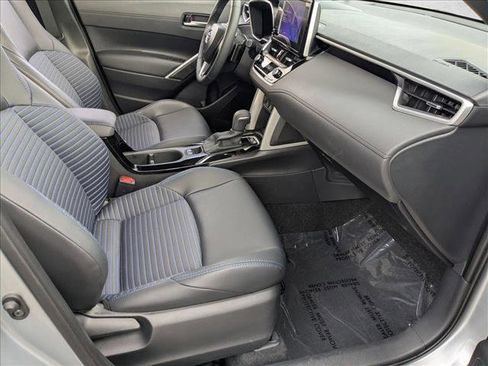 Used 2025 Toyota Corolla Cross AWD Hybrid w/ Convenience Package image 19