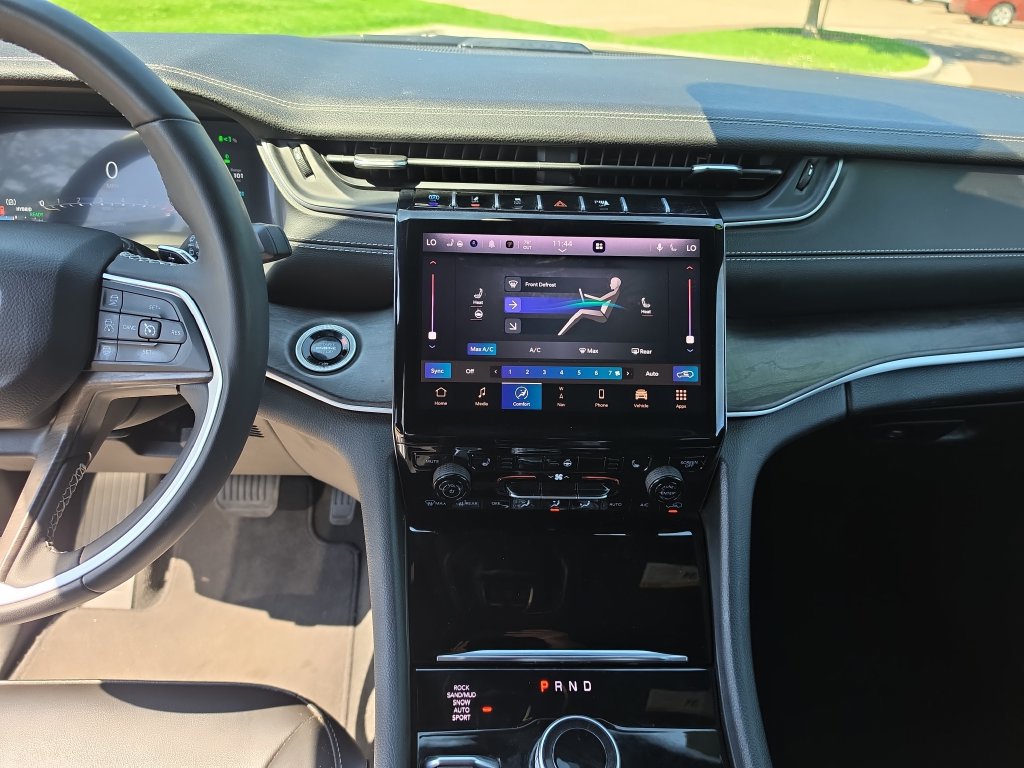 Used 2024 Jeep Grand Cherokee Limited 4xe AWD/4WD image 19