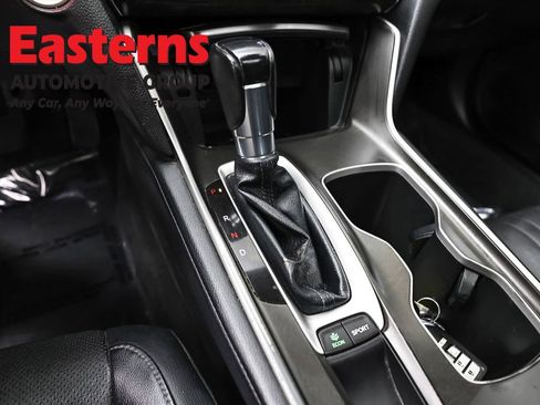 Used 2018 Honda Accord Touring image 13