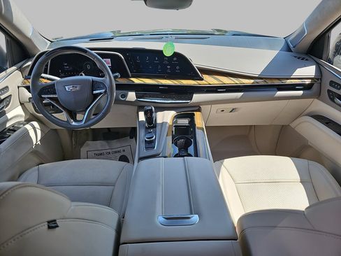 Used 2022 Cadillac Escalade Premium Luxury Platinum AWD/4WD image 9