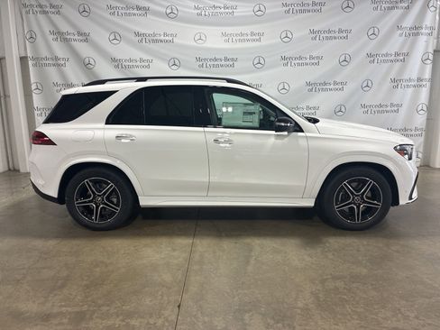 New 2026 Mercedes-Benz GLE 350 4MATIC image 3