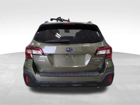 Used 2018 Subaru Outback 3.6R Touring image 25