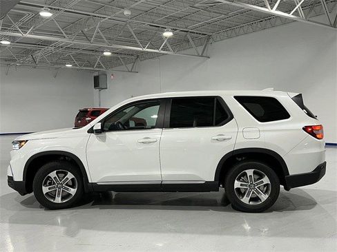 New 2025 Honda Pilot EX-L image 9