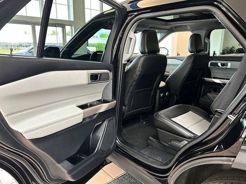 Used 2023 Ford Explorer XLT w/ Equipment Group 202A AWD/4WD image 24