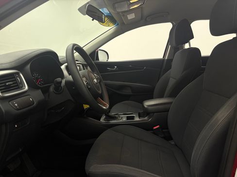 Used 2017 Kia Sorento FWD image 15