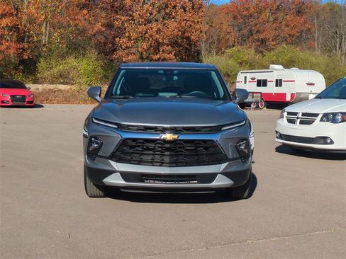 Used 2023 Chevrolet Blazer LT w/ Driver Confidence Package image 3