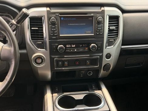 Used 2017 Nissan Titan SV RWD image 18