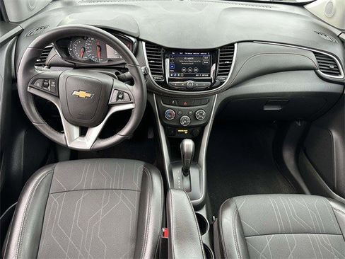Certified 2022 Chevrolet Trax LT w/ Sport Edition image 20
