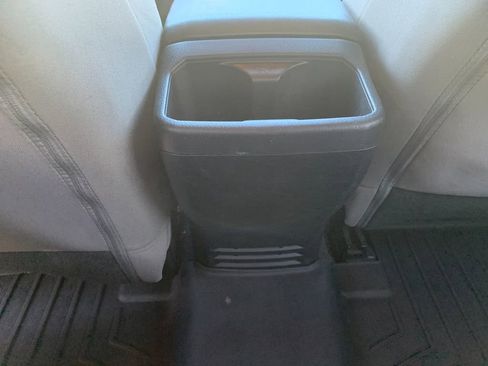 Used 2022 Toyota Tacoma SR image 16