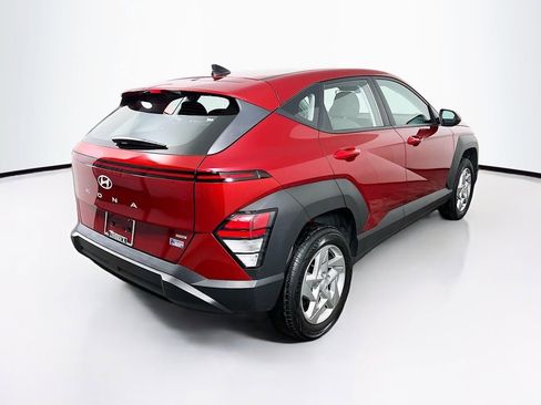 Certified 2025 Hyundai Kona SE image 8