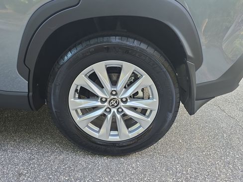 Used 2024 Toyota Corolla Cross LE w/ Moonroof Package image 31