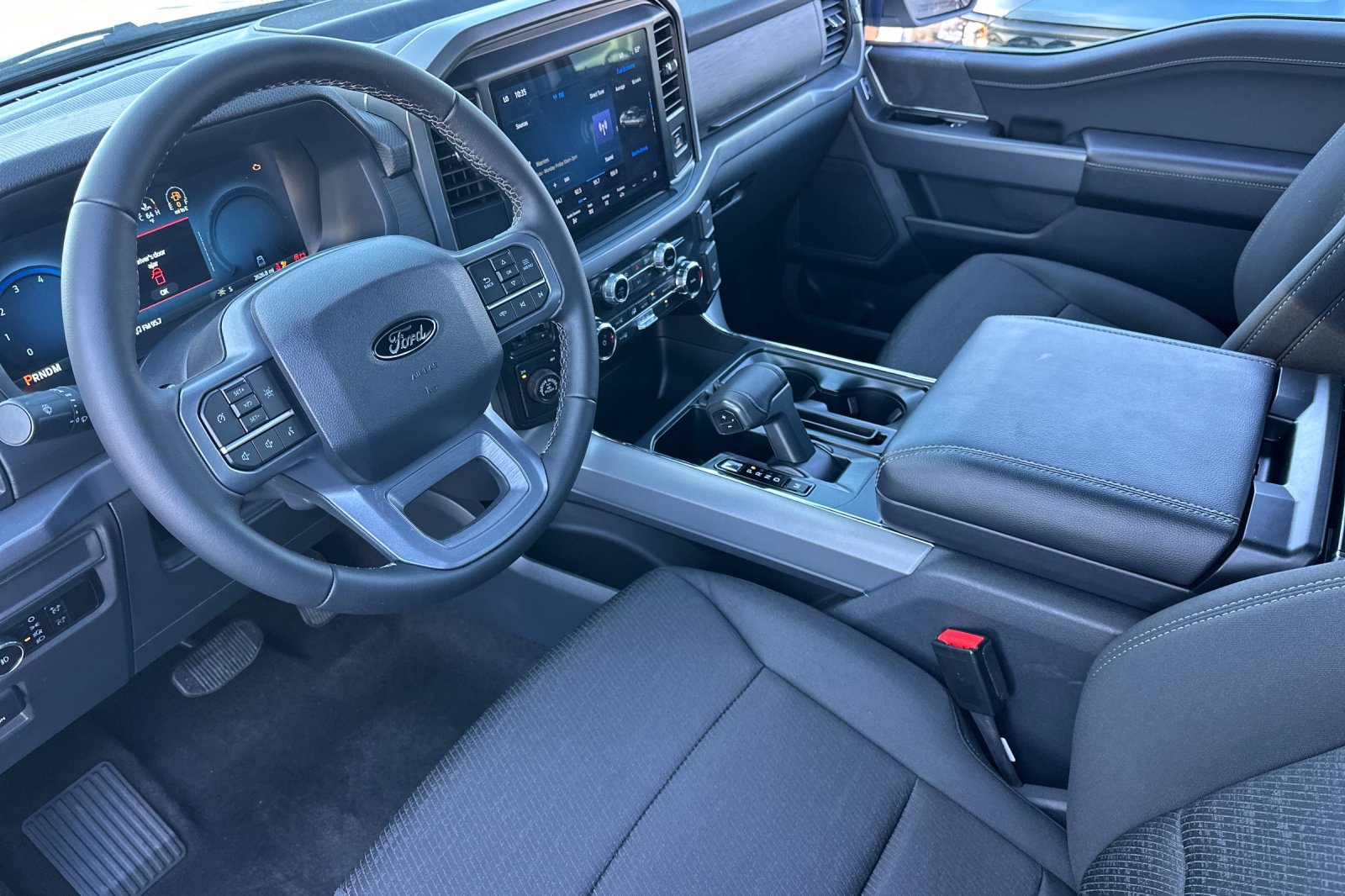 Used 2025 Ford F150 XLT w/ Equipment Group 301A Standard AWD/4WD image 9