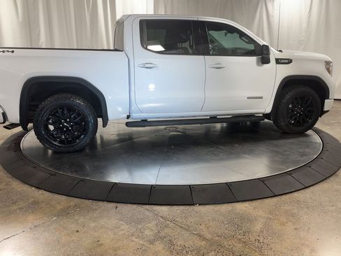 Used 2020 GMC Sierra 1500 Elevation w/ Elevation Value Package image 9