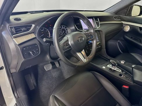Certified 2019 INFINITI QX50 Essential w/ Sensory Package FWD image 11