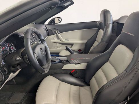 Used 2010 Chevrolet Corvette Grand Sport w/ Preferred Equipment Group RWD image 20