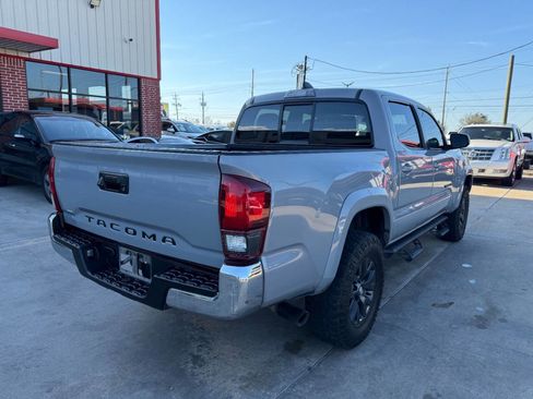 Used 2021 Toyota Tacoma SR5 w/ SR5 Appearance Package (SM) image 4