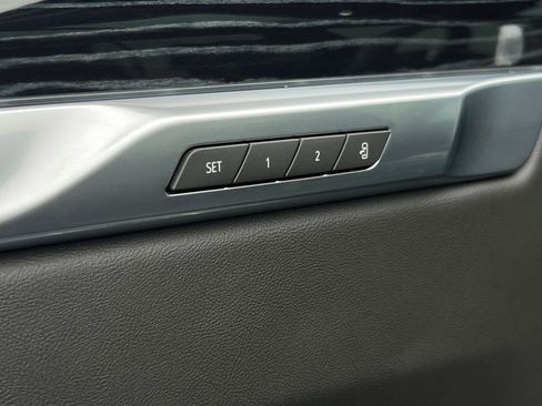 New 2026 Cadillac Escalade Sport w/ LPO, ONYX Package AWD/4WD image 7