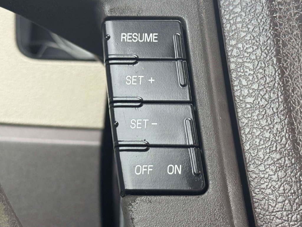 Used 2010 Ford F150 XLT AWD/4WD image 16