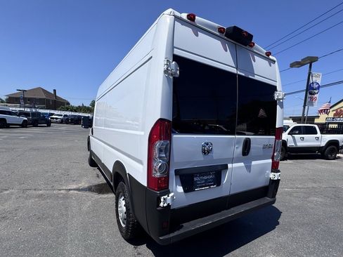 Used 2025 RAM ProMaster 2500 w/ Storage Group image 5