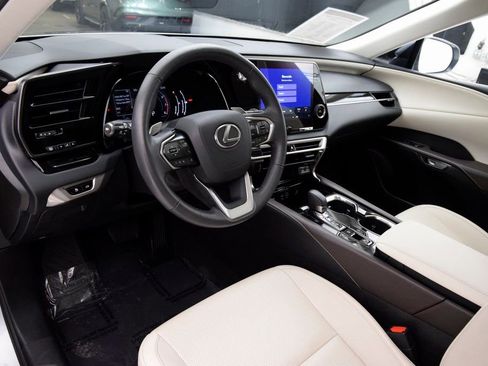 Used 2024 Lexus RX 350 FWD w/ Technology Package image 21