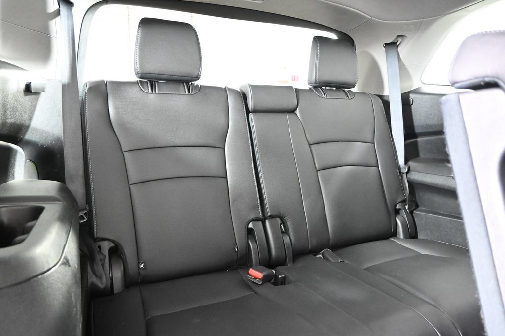 Used 2021 Honda Pilot Special Edition image 16