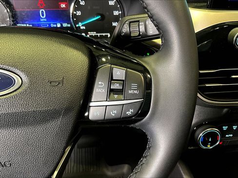 Used 2022 Ford Escape SEL image 12