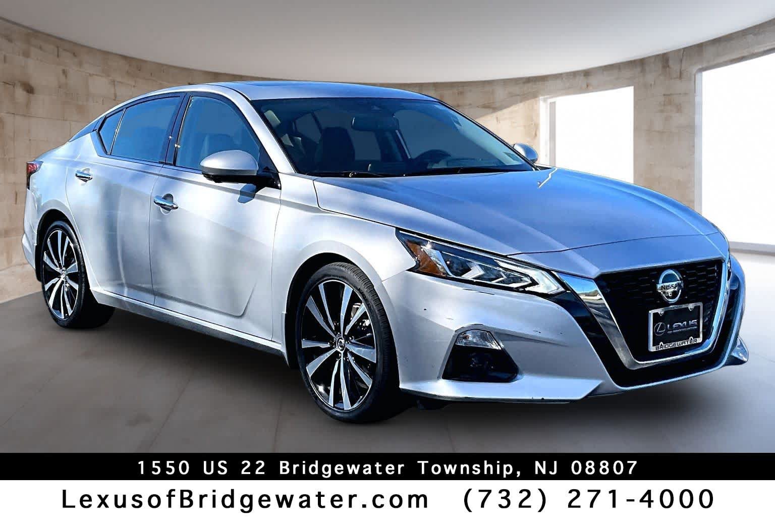 Used 2019 Nissan Altima 2.0 Platinum FWD image 1