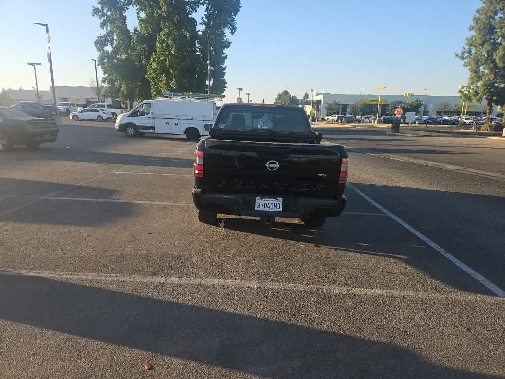 Used 2022 Nissan Frontier SV RWD image 6