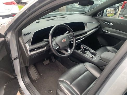 Used 2024 Cadillac XT4 Premium Luxury FWD image 10
