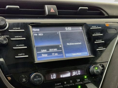 Used 2018 Toyota Camry XSE FWD image 24
