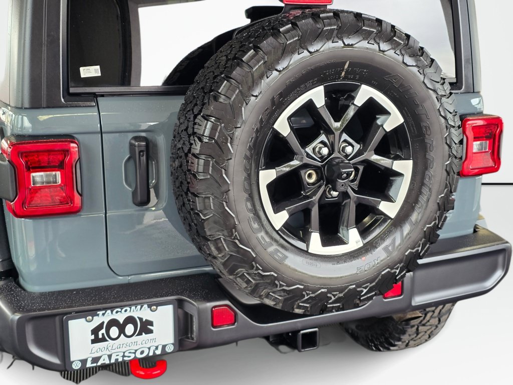 Used 2025 Jeep Wrangler Unlimited Rubicon AWD/4WD image 13