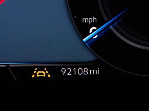 Used 2020 Volkswagen Tiguan SEL w/ Tiguan Two-Row MDO Package image 5