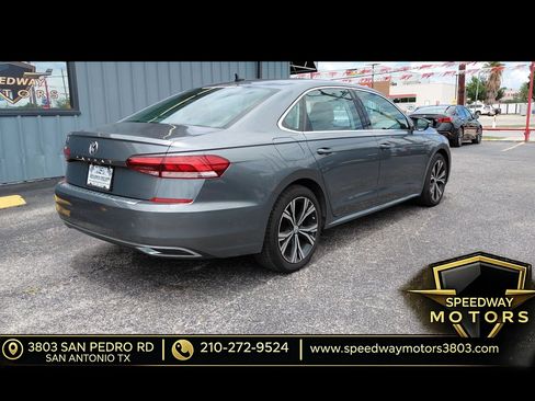 Used 2021 Volkswagen Passat 2.0T SE FWD image 5