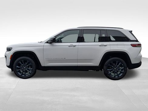 New 2026 Jeep Grand Cherokee Limited AWD/4WD image 3