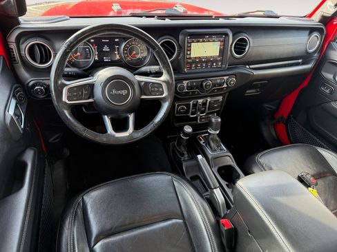 Used 2020 Jeep Gladiator Overland image 15